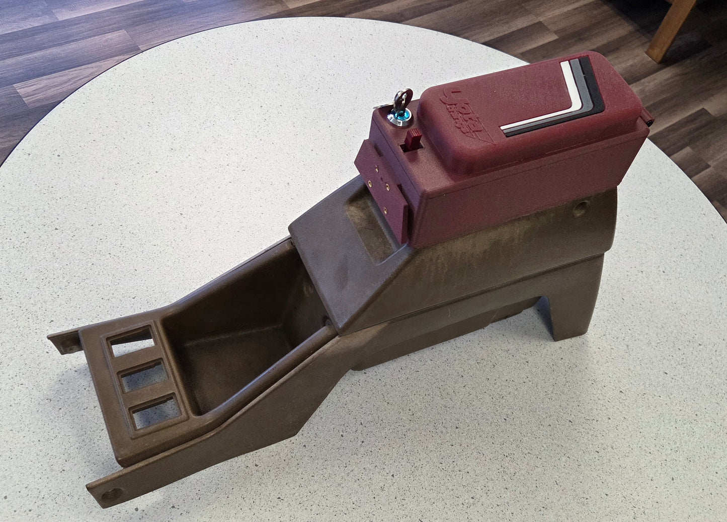 1984-1989 Toyota 4Runner & Pickup Rear Heater and Double Stack Center Console Lid without a Cup Holder | 1st Gen 4Runner Armrest Top | Yota Things