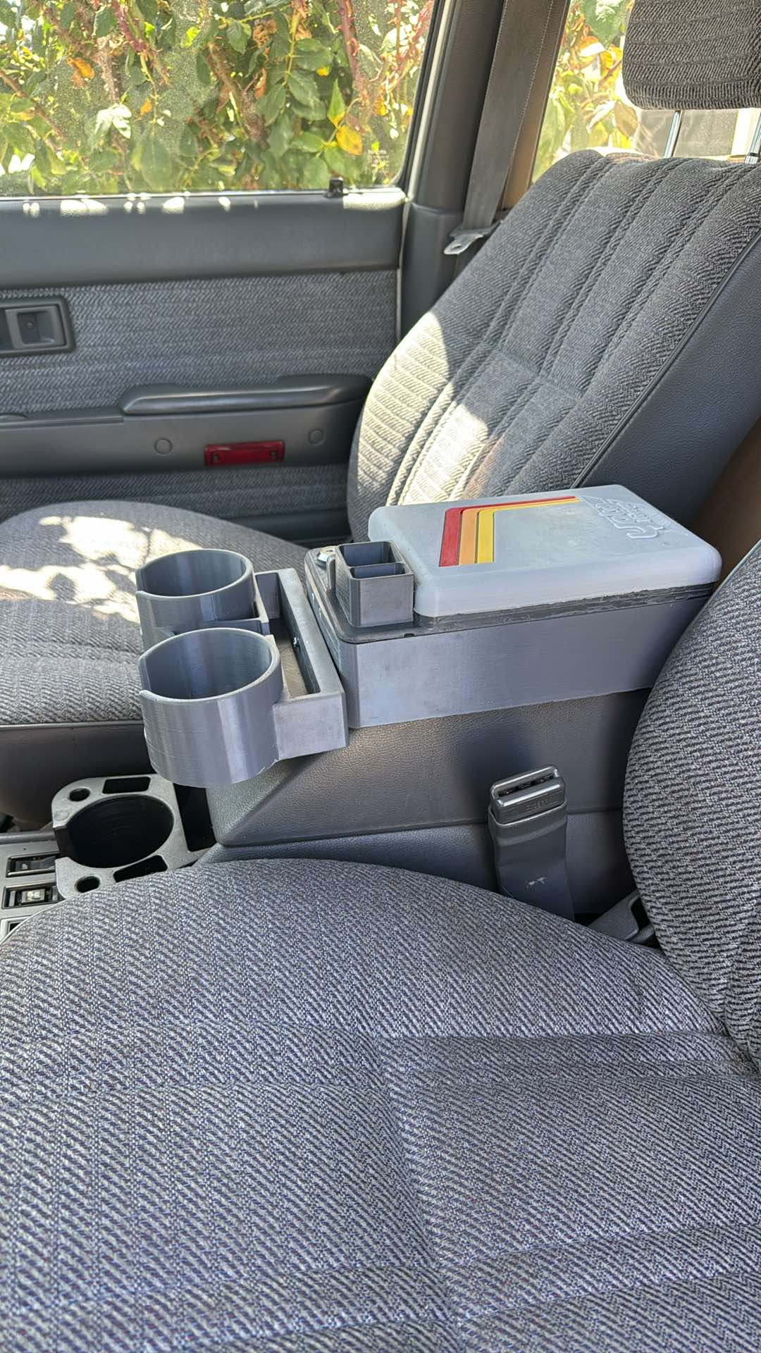1989-1994 Toyota Pickup & 1990-1995 4Runner | Lockable Center Console Lid | Yota Things