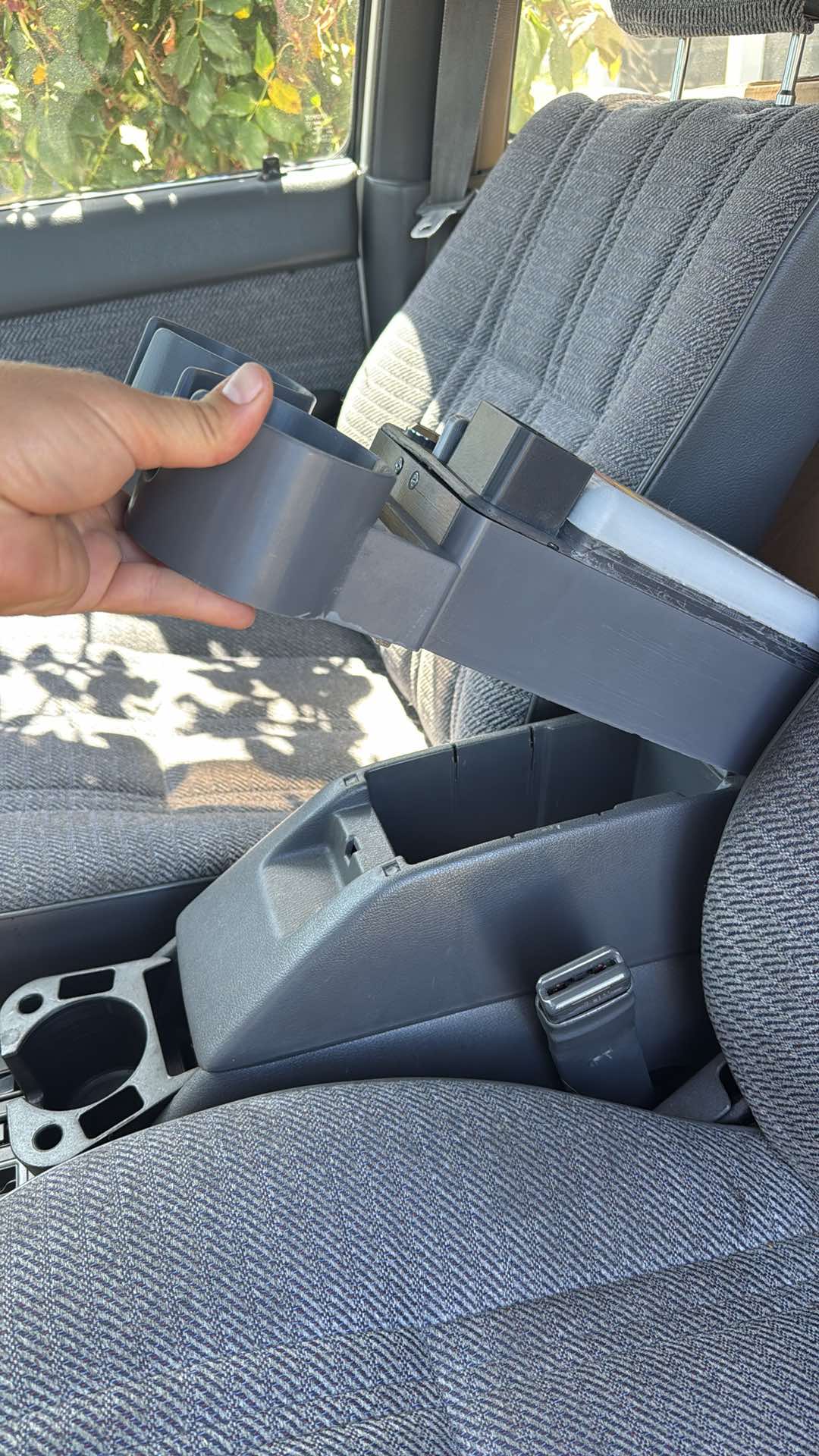 1989-1994 Toyota Pickup & 1990-1995 4Runner | Lockable Center Console Lid | Yota Things