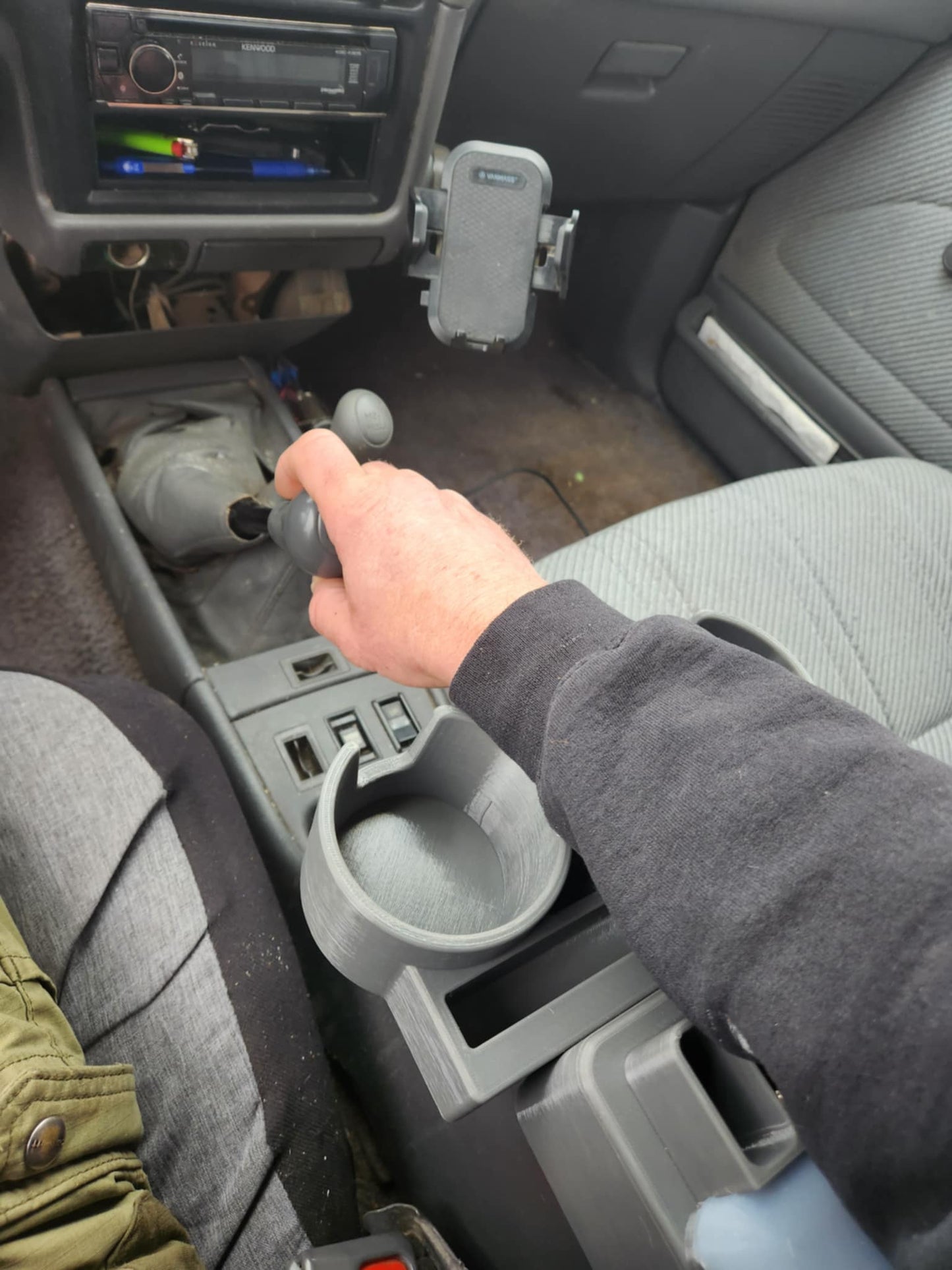 1989-1994 Toyota Pickup & 1990-1995 4Runner | Lockable Center Console Lid | Yota Things